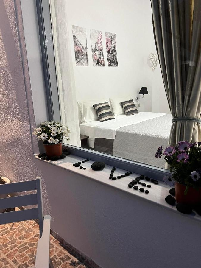Zolfo Antico Beach Apartment Perissa Exterior foto